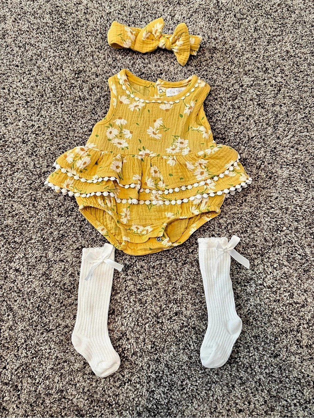 Rachel Zoe Floral Baby Romper Set Yellow White 0/3M Like New
